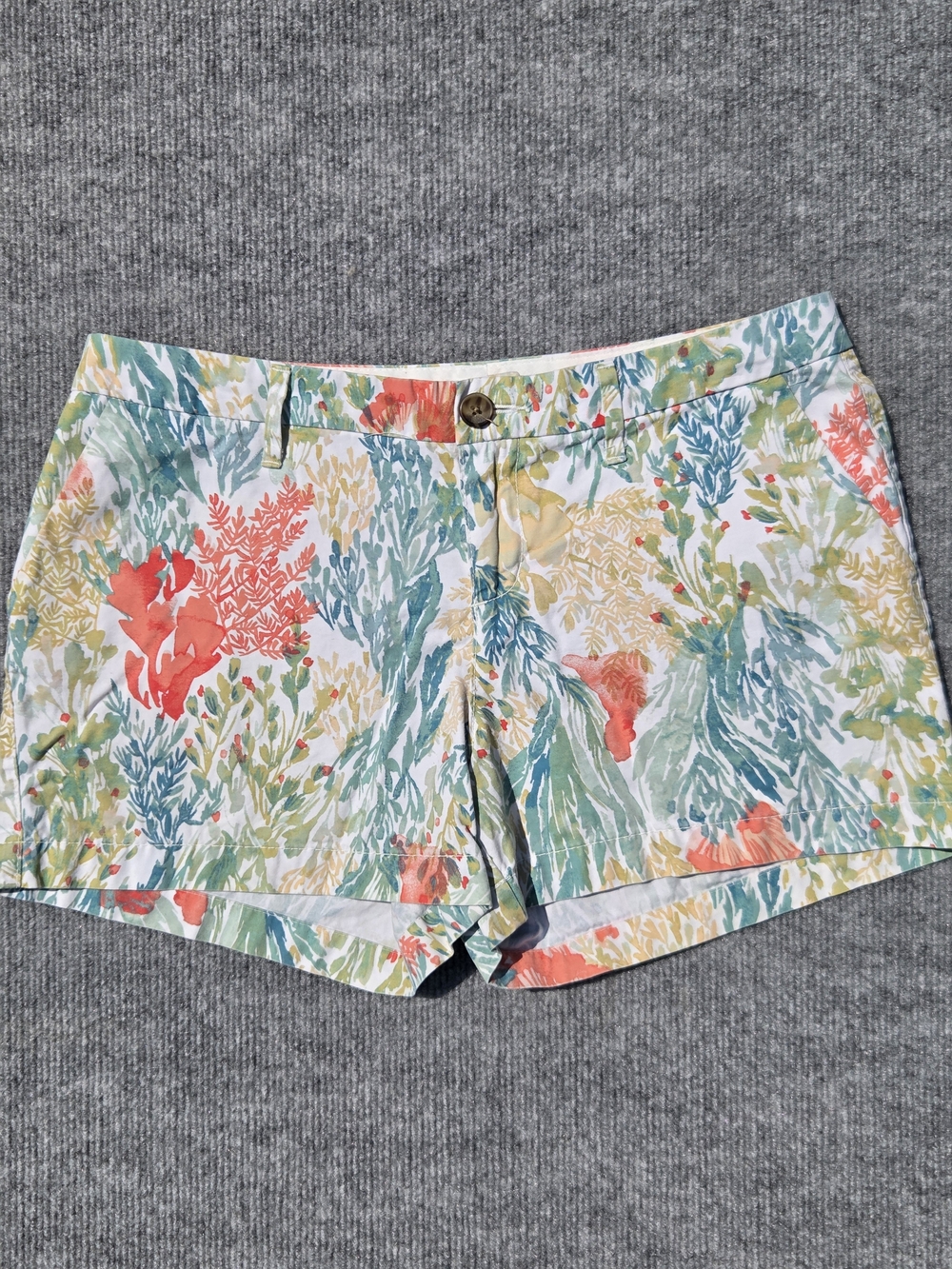 Old Navy Women’s Floral Chino Shorts Size-2